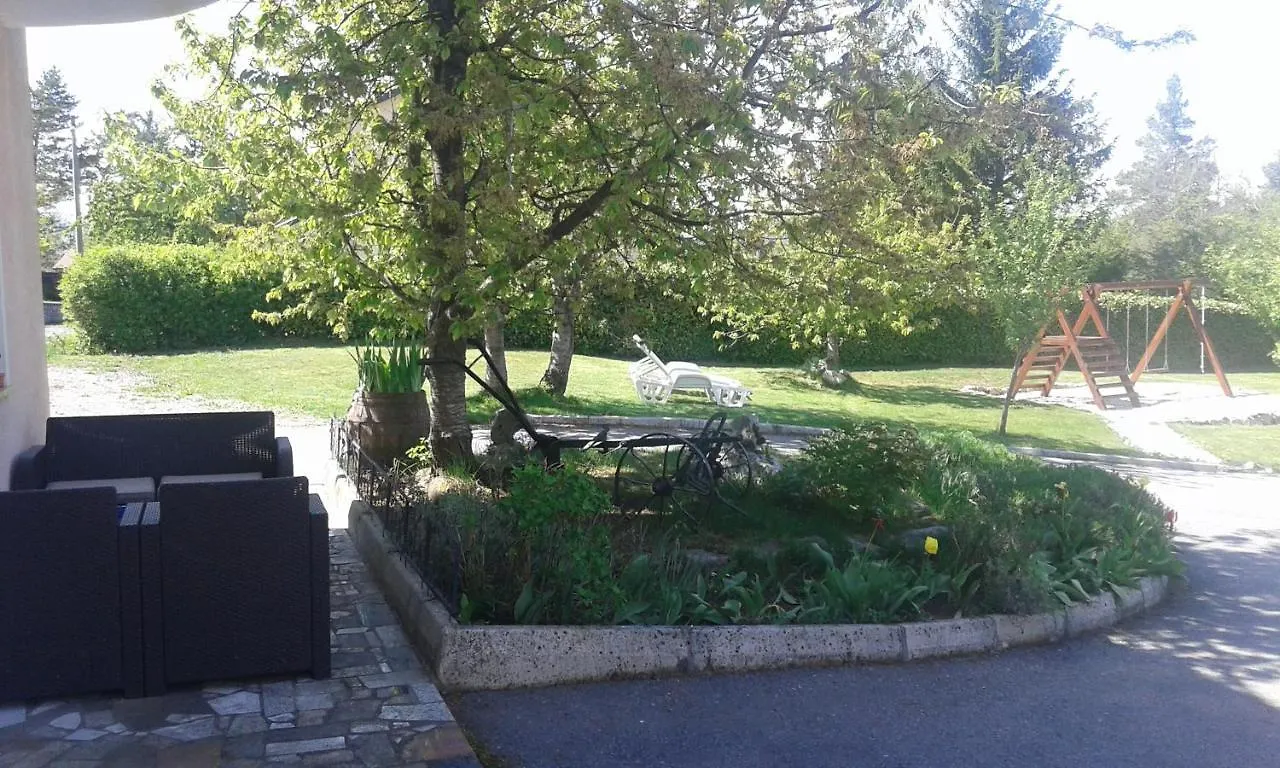 Guest House Surina Rupa