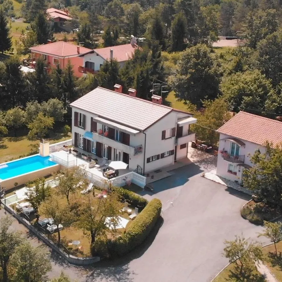 Guest House Surina Rupa