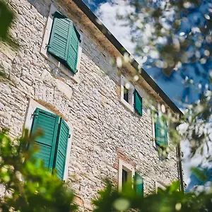 casa-romantica-la-parenzana.in-istria.net/